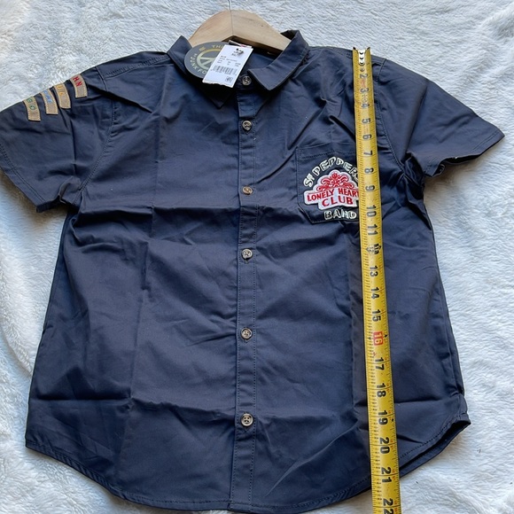 Junk Food The Beatles Sgt Peppers kid shirt - Picture 8 of 10